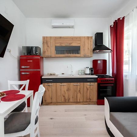 Spacious And Cozy Apartment In Central Βουκουρέστι Εξωτερικό φωτογραφία