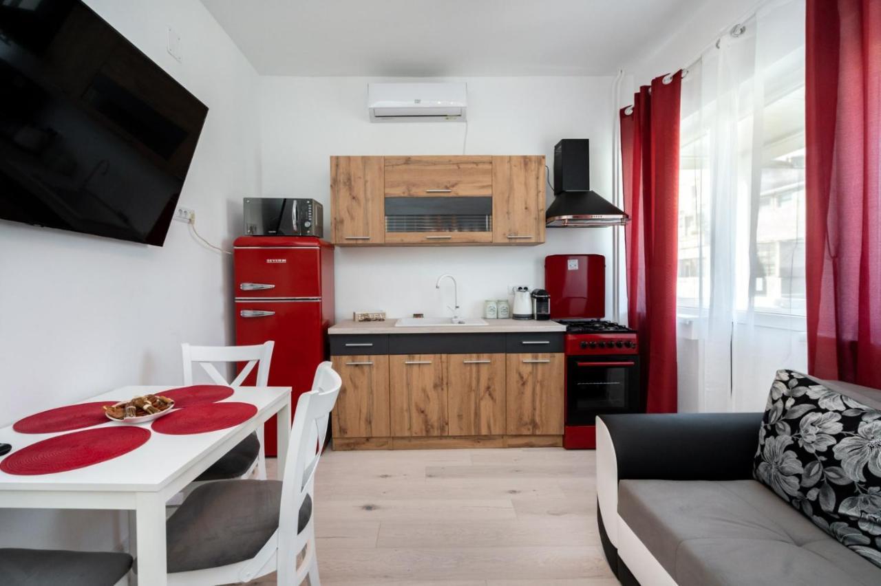 Spacious And Cozy Apartment In Central Βουκουρέστι Εξωτερικό φωτογραφία